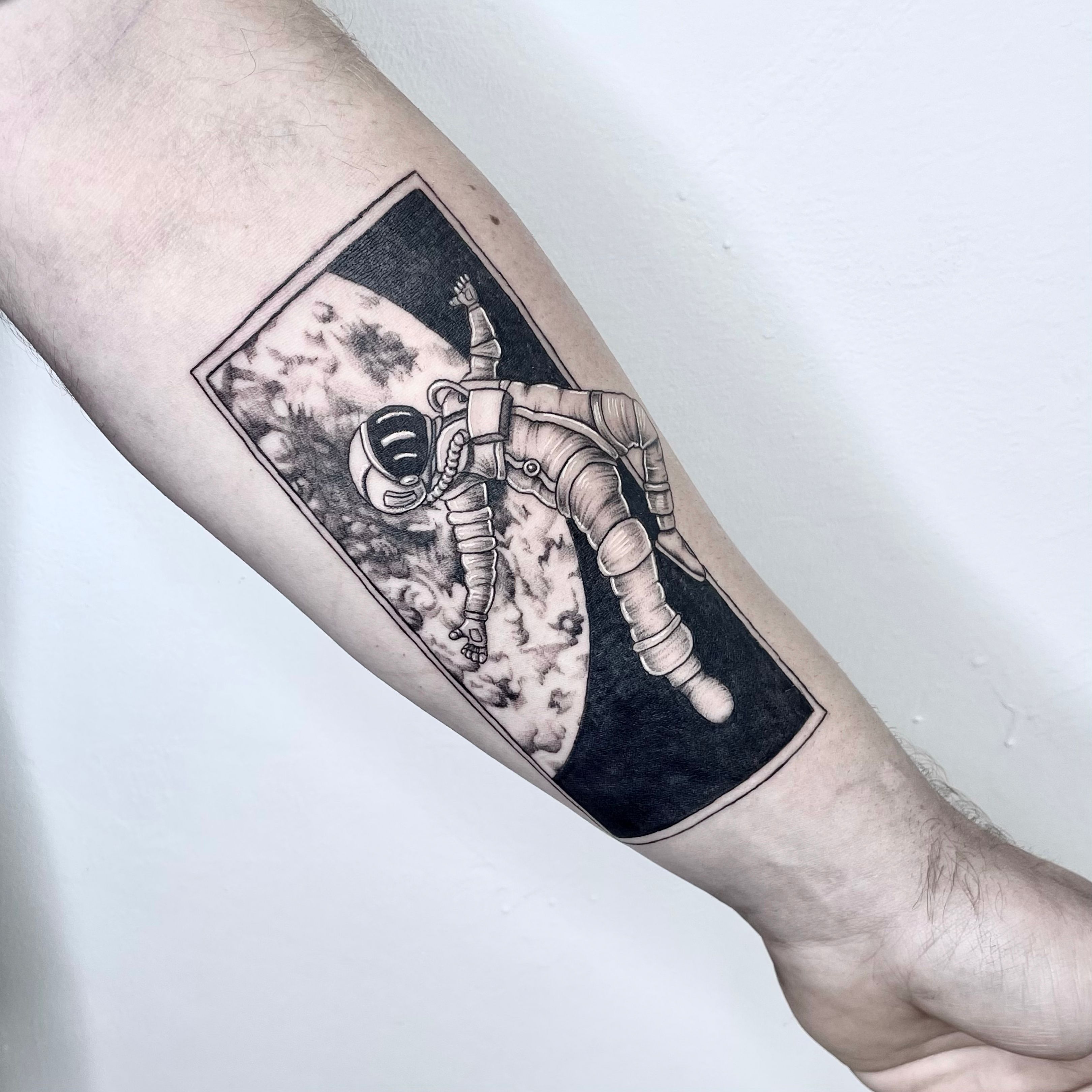 Tattoo uploaded by minerva • Skeleton Astronaut Tattoo by Karrie Arthurs  @ThePaperweight #ThePaperWeight #KarrieArthurs #Black #Blackwork #Dotwork # Skeleton #Astronaut #Blackbirdelectrictattoo • Tattoodo