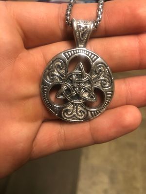 I’ve been looking to get a tattoo of this necklace. I’ve had it for 6-7 years and it’s from my grandmother. I wanted to get an artist’s opinion so I downloaded this app