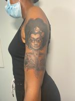 Black pin up 