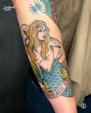 • Somewhere beyond the sea • custom traditional mermaid by our resident @dr.ivo_tattoo for lovely @fionadelys_styling 🧜‍♀️Give us a shout for bookings/info: 👉🏻@southgatetattoo •••#mermaidtattoo #traditionaltattoo #southgatetattoo #sgtattoo #sg #londontattoo #londontattoostudio 