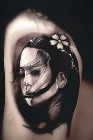 Tattoo: geishaArtist: hanamen tattoo