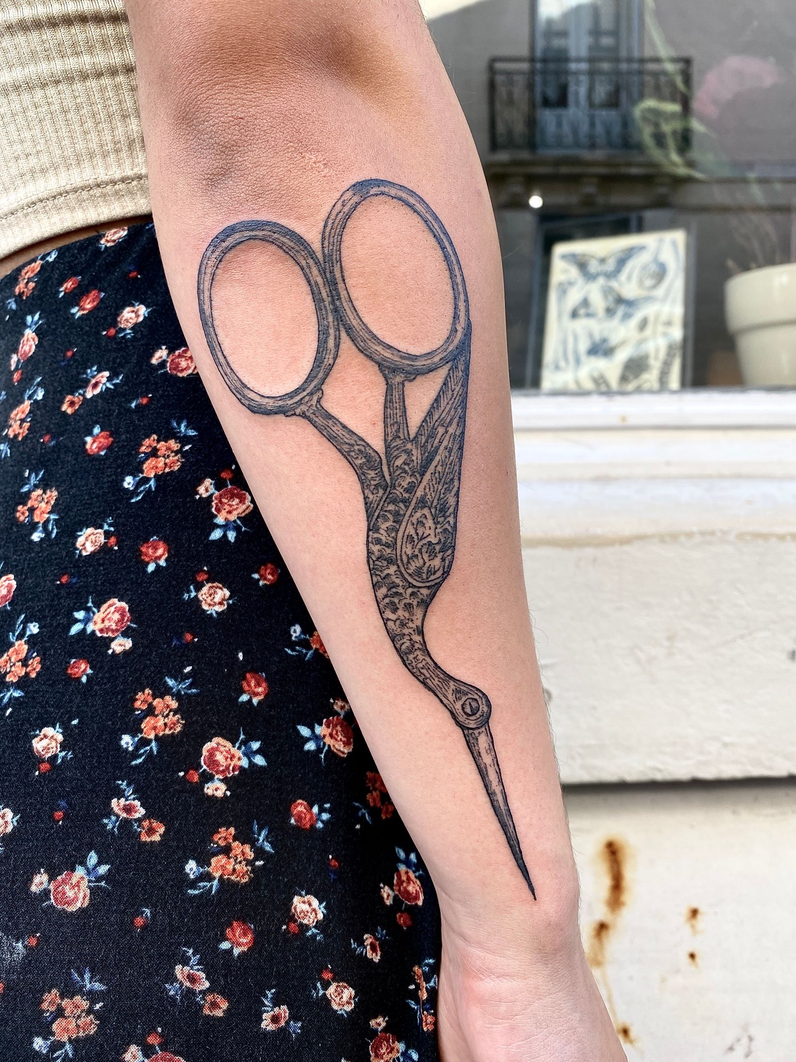 Tattoo uploaded by Vil • Little scissors for Rachel 🖤 #scissors#dotwork#dotworktattoo#blackwork#blackworktattoo  • Tattoodo