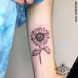 Blackwork Sunflower Tattoo by Kirstie @ KTREW Tattoo- Birmingham, UK #flowertattoo #sunflower #tattoo #biceptattoos #upperarmtattoo #floraltattoo #floral