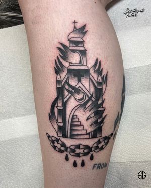 🔥 Custom traditional piece of burning church by our resident @nicole__tattoo Bookings/info: 👉🏻@southgatetattoo • • • #churchtattoo #southgatetattoo #sgtattoo #sg #burningchurch #blackwork #traditionaltattoo #customtattoo #londontattoo #londontattoostudio #church 