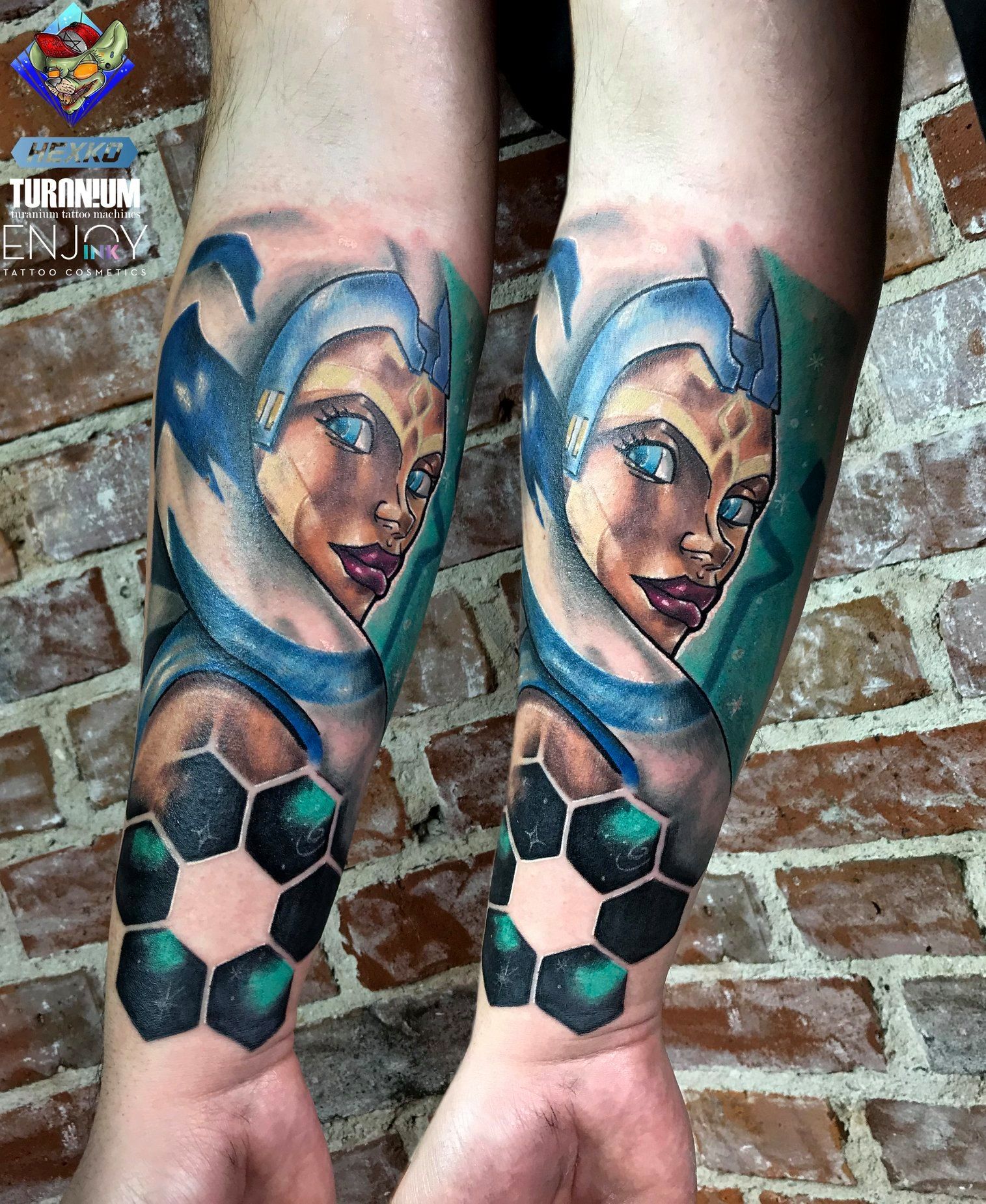 Finished this half sleeve of the Ahsoka Tano and Darth Maul fight from  Clone Wars I had a lot of fun doing both angles and perspectives   Instagram