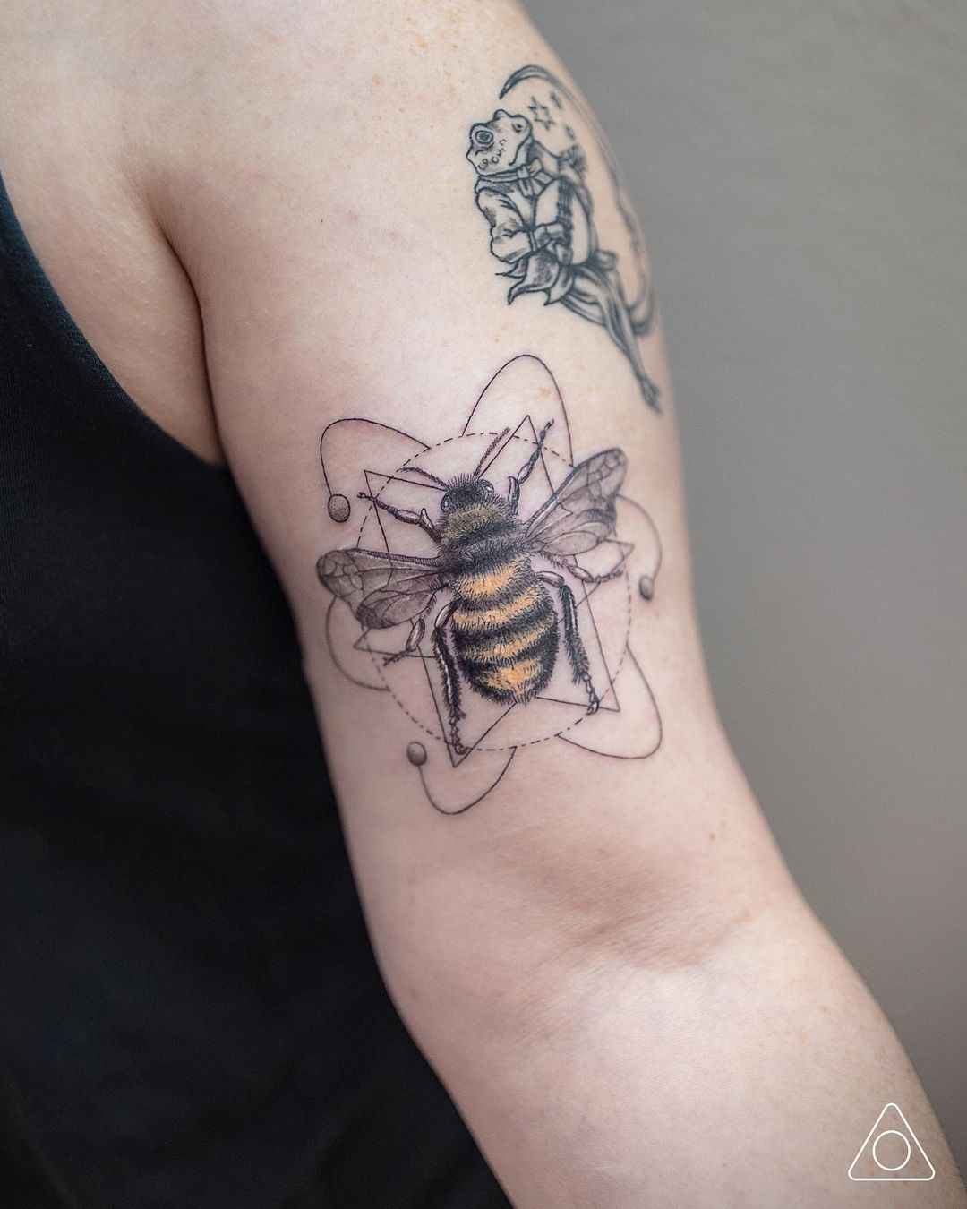 Honey Bee Tattoo Realistic Honey Bee Tattoos Temporary Tattoo Fake Tattoos  - Etsy Norway