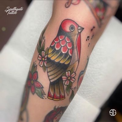traditional gap filler, part of the ongoing full sleeve by our resident @nicole__tattoo Bookings/info: 👉🏻@southgatetattoo • • • #fantattoo #birdtattoo #southgatetattoo #gapfillertattoo #customtattoo #traditionaltattoo #londontattoo #londontattoostudio #london #southgate #enfield #ink #tattoos #tatts 