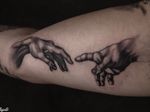 • The Creation of Adam • realistic piece by our resident @roudolf.dimov.tattoos Bookings/info: 👉🏻@southgatetattoo • • • #thecreationofadam #realistictattoo #southgatetattoo #sgtattoo #sg #londontattoostudio #londontattoo #londontattooartist #northlondon #art #ink #tattoos 