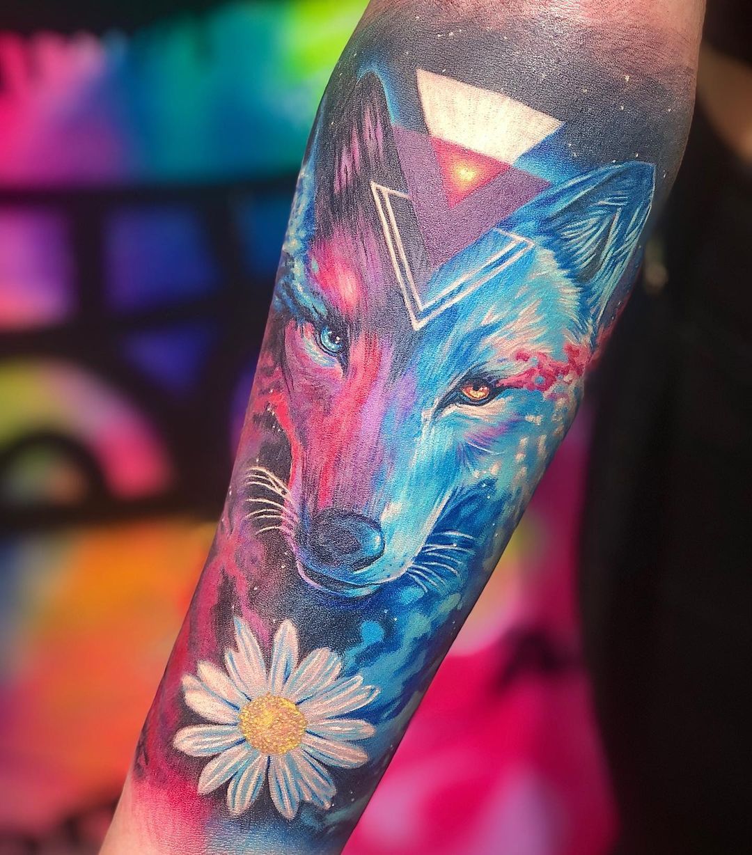 Awsesome Thigh Tattoo Of Brilliant 3D Dotwork Wolf Face