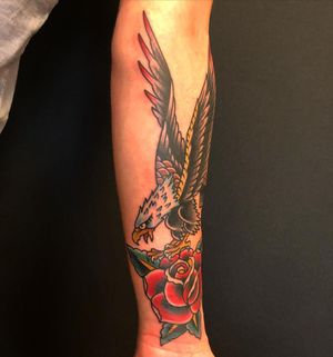 Eagle and a Rose #traditionaltattoos #colortattoos #eagletattoo #traditionalrose #traditionaleagle #armtattoos 