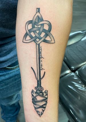 Custom arrow and Celtic knot design