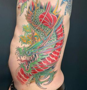 Dragon Tattoo #japanese #japanesetattoo #colortattoo #irezumi #dragontattoo #ribstattoo