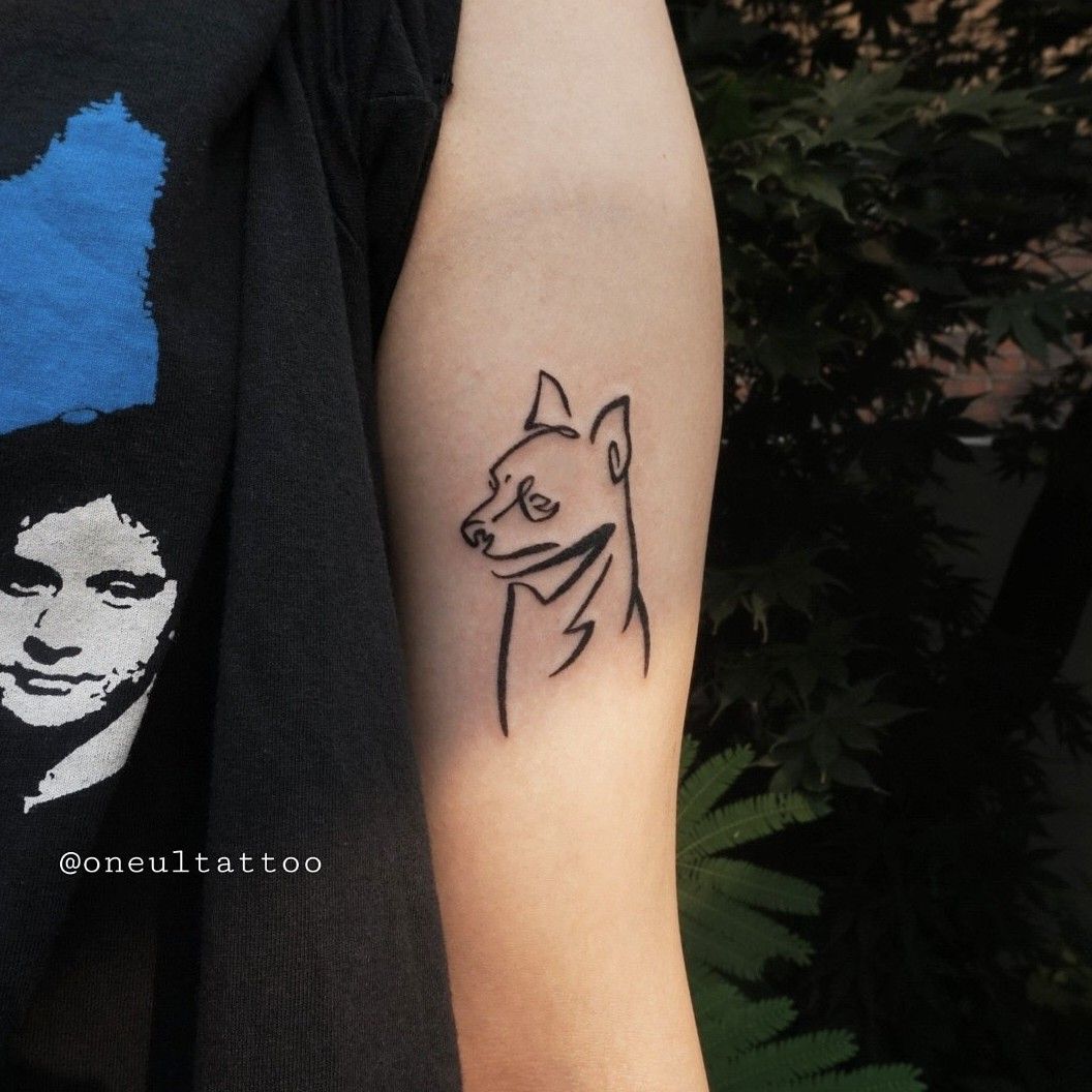 A simplistic wolf howling at the moon | Video published by Nicktattoos13 |  Lemon8
