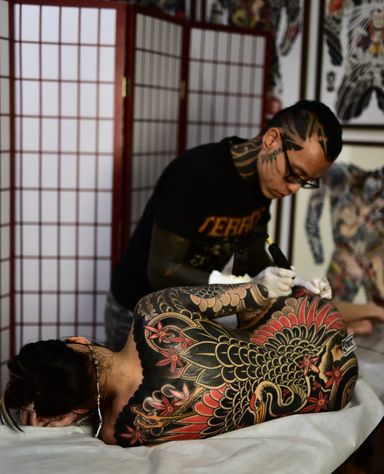 GET A BODYSUIT...#feathercloudfamily#singaporetattoo#bodysuits#feathercloudtattoo#japanesetattoo feathercloudgallery.com