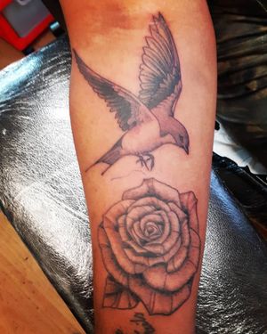 #tattooaddict #tattooartist #tattoed #blackandgrey #rosetattoo #realistic #dotwork 