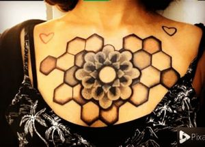 #tattoed #tattooaddict #tattooartist #tattoo #geometrictattoo #dotwork #dotworktattoo #sacredgeometry