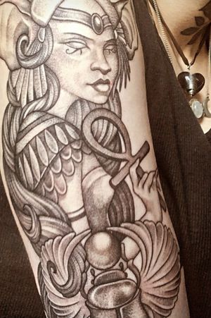 #arm #ACoruña #Spain #Galicia #tattoo #tattoos #tat #ink #inked #tattooed #tattoist #art #cartoon #realisstic #egiptian #ancient #portrait #bastet #culture #design #religion #retro #dotworck #warrior