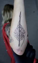 𝙄𝙂: 𝙣𝙖𝙩𝙚_𝙩𝙝𝙖𝙞𝙡𝙖𝙣𝙙 🌿 Blackwork spear tattoo and linework Thai art by a Thai blackwork tattoo artist in Chiang Mai, Thailand