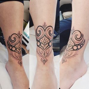 #tattoed #tattooaddict #tattooartist #ornamental #ornamentaltattoo #geometrictattoo #dotwork 