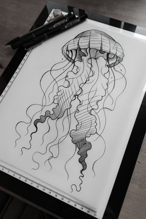 Jellyfish. 🌑#davtattoos#jellyfish