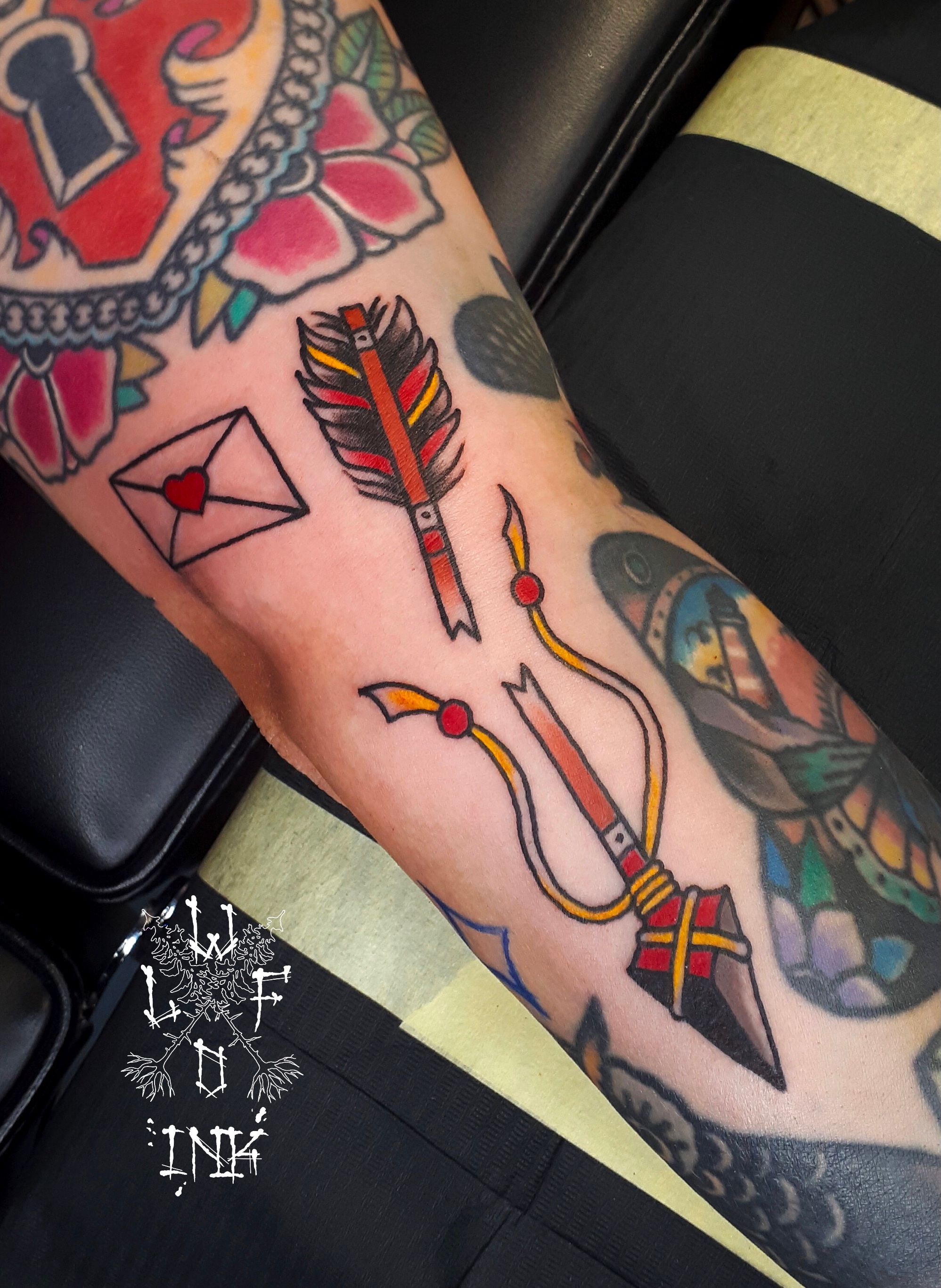 20 Stylish Arrow Tattoo Designs for Modern Look! | Mens arrow tattoo, Arrow  forearm tattoo, Arrow tattoo on wrist