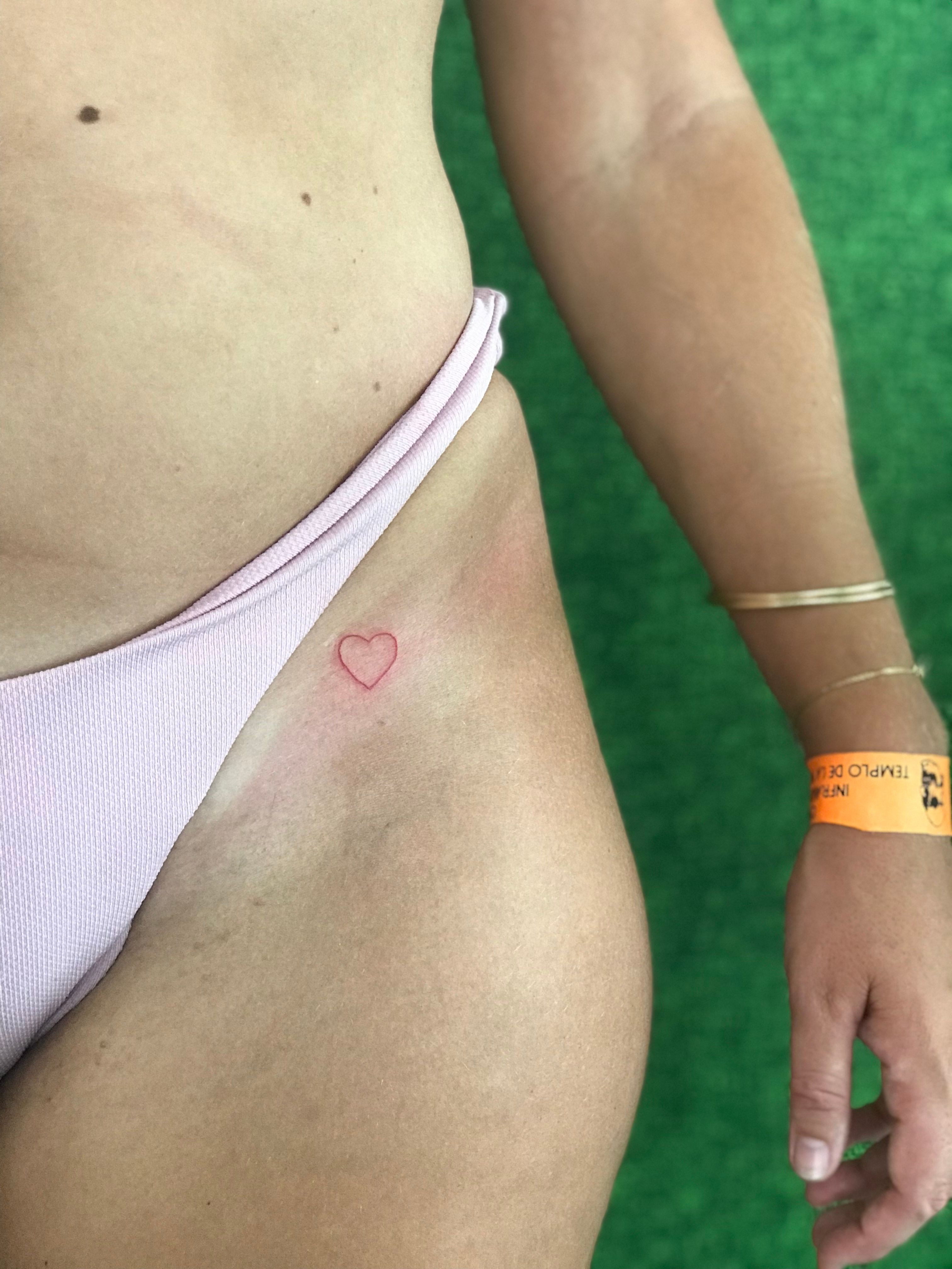 Melissa Satta Star Bikini Line Tattoo | Steal Her Style