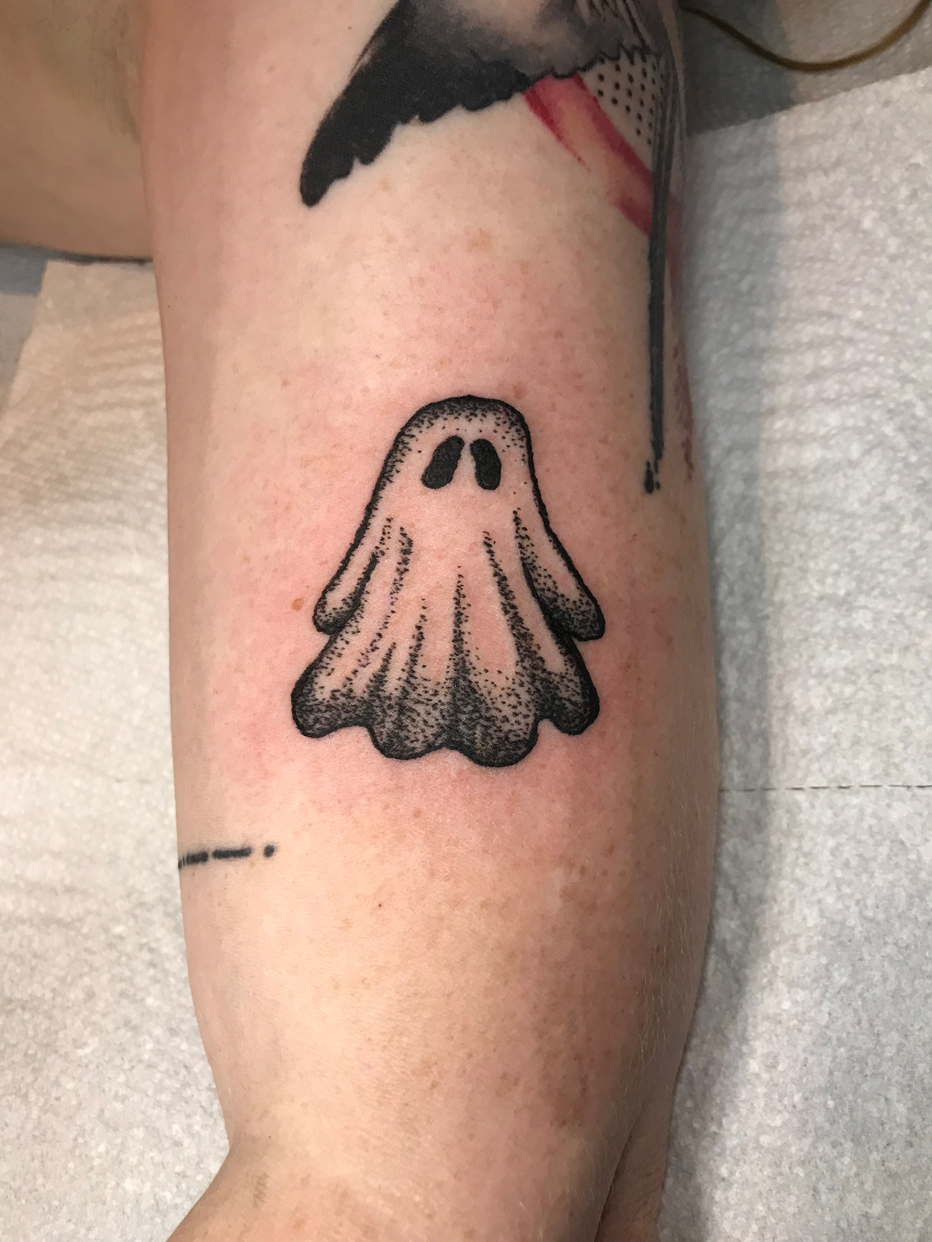 Small ghost temporary tattoo, get it here ▻