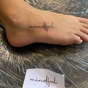 Lettering tattoo ‘fineline’ #fineline #finelinetattoo #linework #lineworktattoo #foottattoo #lettering #letteringtattoo 