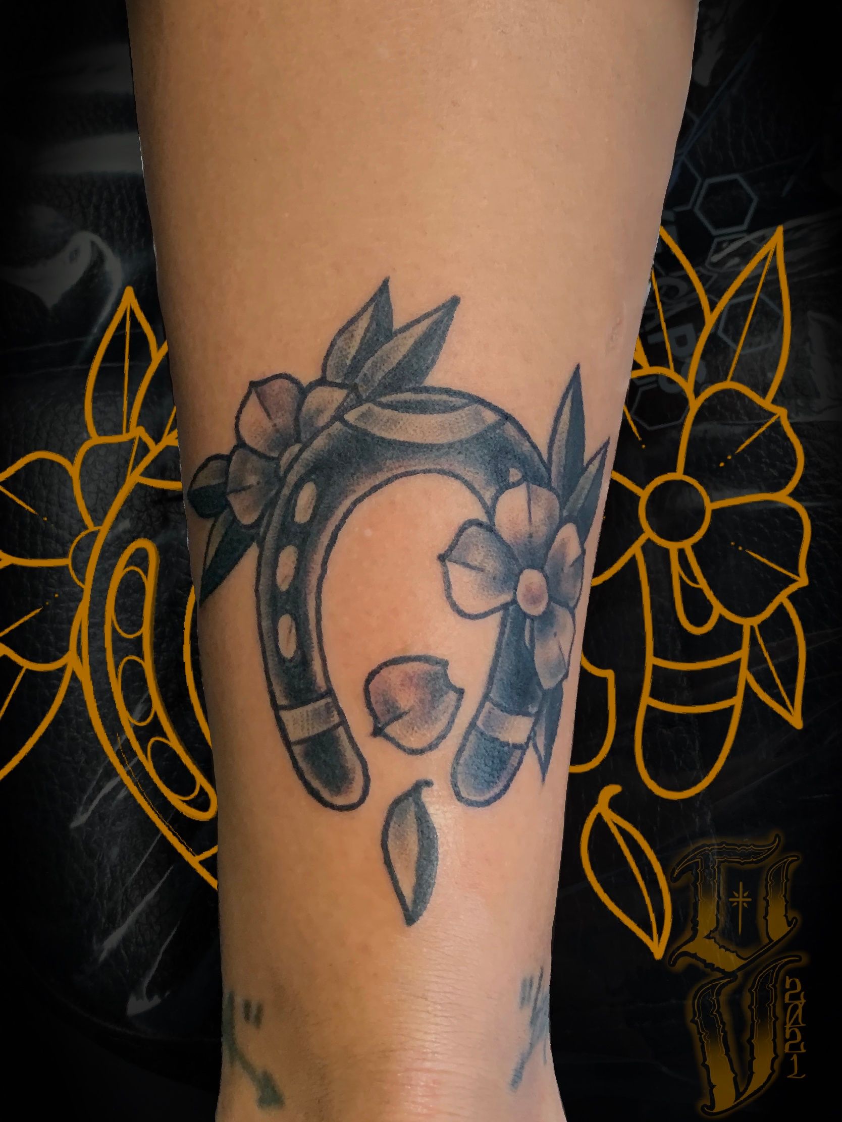 I tattooed polyphias logo on my forearm and I thought I'd share! :  r/polyphia