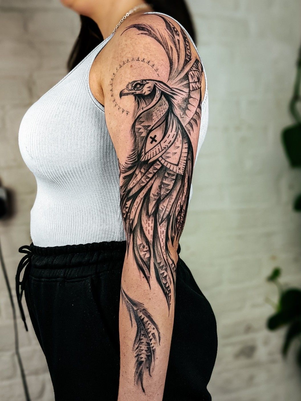 40 Striking Phoenix Tattoos for Women  Leg tattoos women Hip tattoos  women Thigh tattoos women