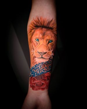 #animal #lion #color #rose #splatter #forearm #warsaw #poland #lionportrait #portrait 