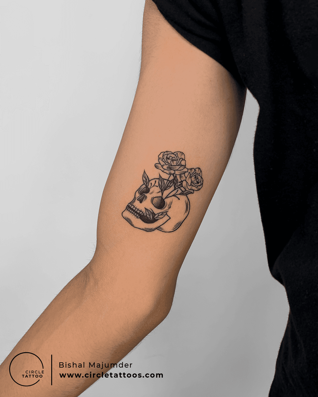 Circle Tattoo Bangalore - Minimalist grace🦋 Artist: Jagjeet Singh  @_._jaggi._._ #ThinkTattooThinkCircle #circletattoo #circletattoostudio  #circletattoobangalore #tattoostudioinbangalore #bangalore  #bangaloreartiststudio #butterfly #butterflytattoos ...