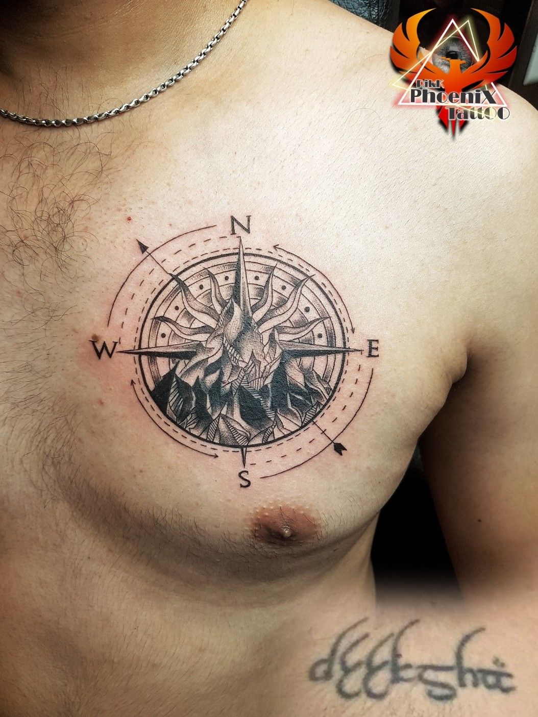 23 Great Compass Tattoo Ideas For Men - Styleoholic