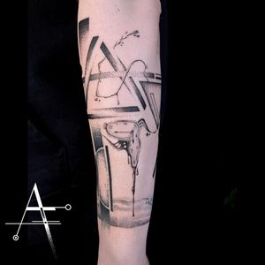 An abstract half sleeve with tribute to Salvador Dali paintings🌹 part is healed. The tattoo is unfinished in these photos We’ve added a wristband later but I forgot to take photos 😅.For custom designs and booking;alperfiratli@gmail.com .....#geometrictattoo #geometric #brushstrokes #tattoo #tattooidea #customtattoo #halfsleeve #halfsleevetattoo #surreal #surrealism #salvadordali #abstracttattoo #dali #dalitattoo #paintingtattoo #blackandgreytattoo #dalí #rosetattoo #abstractart #rosetattoos #surrealtattoo #surrealart #dotworktattoo #floraltattoo #flowertattoo #realistictattoo #realistic #realisticdrawing #watercolortattoo