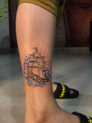did this colouring ship tattoo on ankle...