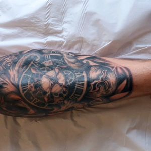 #tattoed #tattooaddict #legtattoo #blackandgrey #greywash #tigertattoo #realistictattoo 