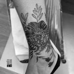 Floral cover-up/band for Clemy -Thx for the trust.-#тату #цветы #квіти #trigram #tattoo #flowers #inkedsense 