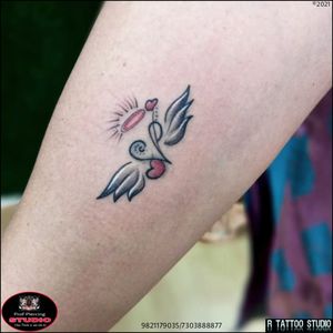 #wingstattoo #calligraphytattoo #smallwingstattoo #inked #tattoodesign #tattoogirl #tattoomodel #rtattoo_studio 