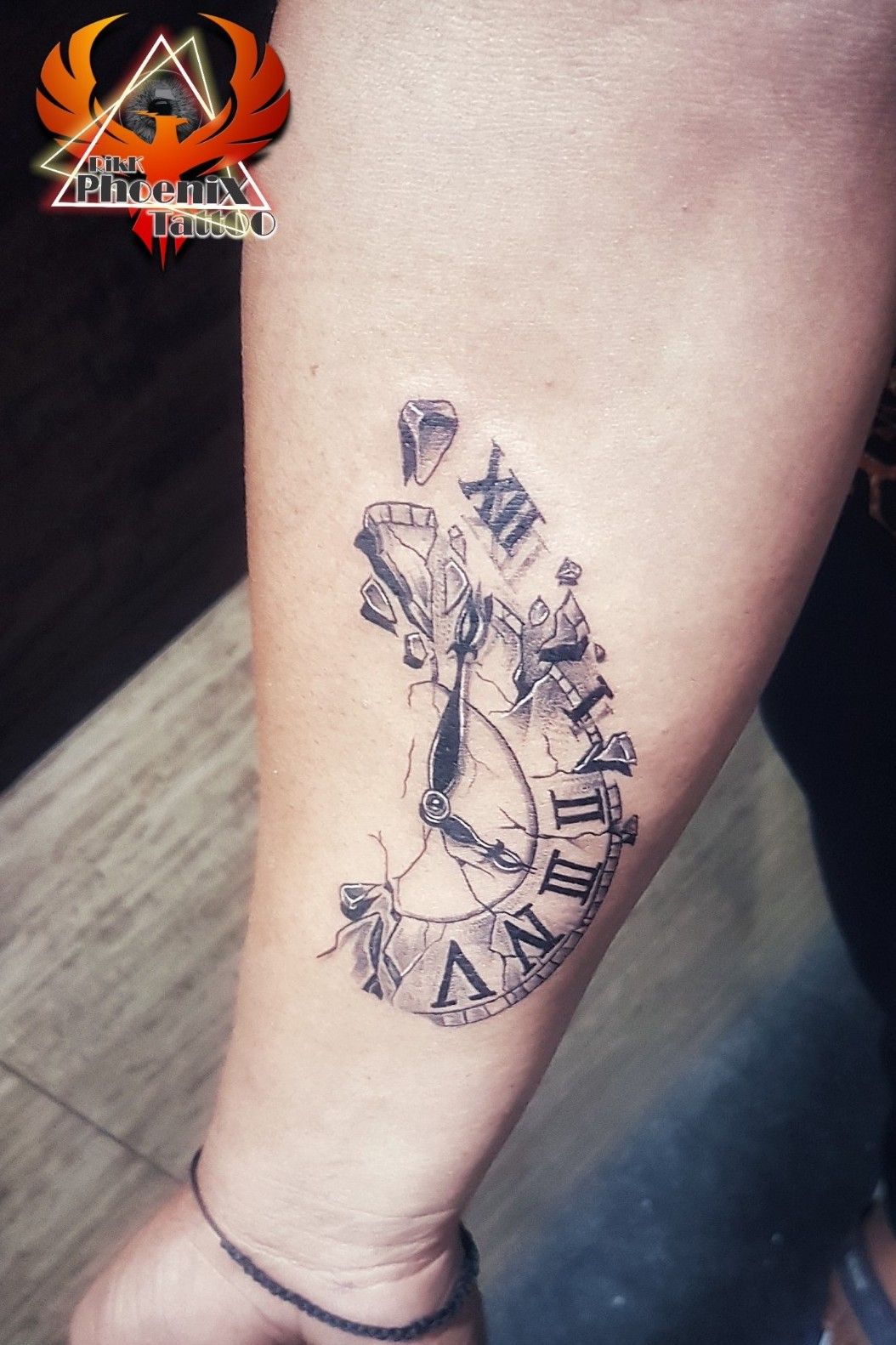 Family broken clock tattoo by @mihail_kogut | Clock tattoo, Clock tattoo  design, Time piece tattoo