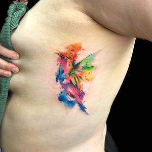 Watercolour hummingbird tattoo by Felipe 