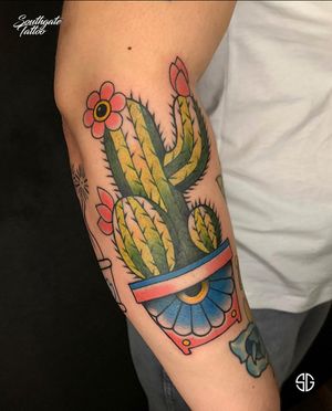 • Cactus • traditional piece part of the ongoing sleeve by our resident @dr.ivo_tattoo for lovely @jcarolmm For similar traditional projects contact us: 👉🏻@southgatetattoo •••#cactus #colortattoo #cactustattoo #SGTattoo #darktattoo #sg #customtattoo #southgatetattoo #blackwork #traditionaltattoo #northlondon #londontattooartist #northlondontattoo #london #londontattoo #londontattoostudio #oldschooltattoos #realistictattoos #realism #Enfield #southgate #customdesigns #ink #tatttoos 