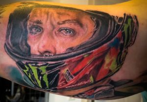 very fast thing. The client came and said it would be Valentino Rossi and even that day, 6 hours later, he was happy to go home with him😜