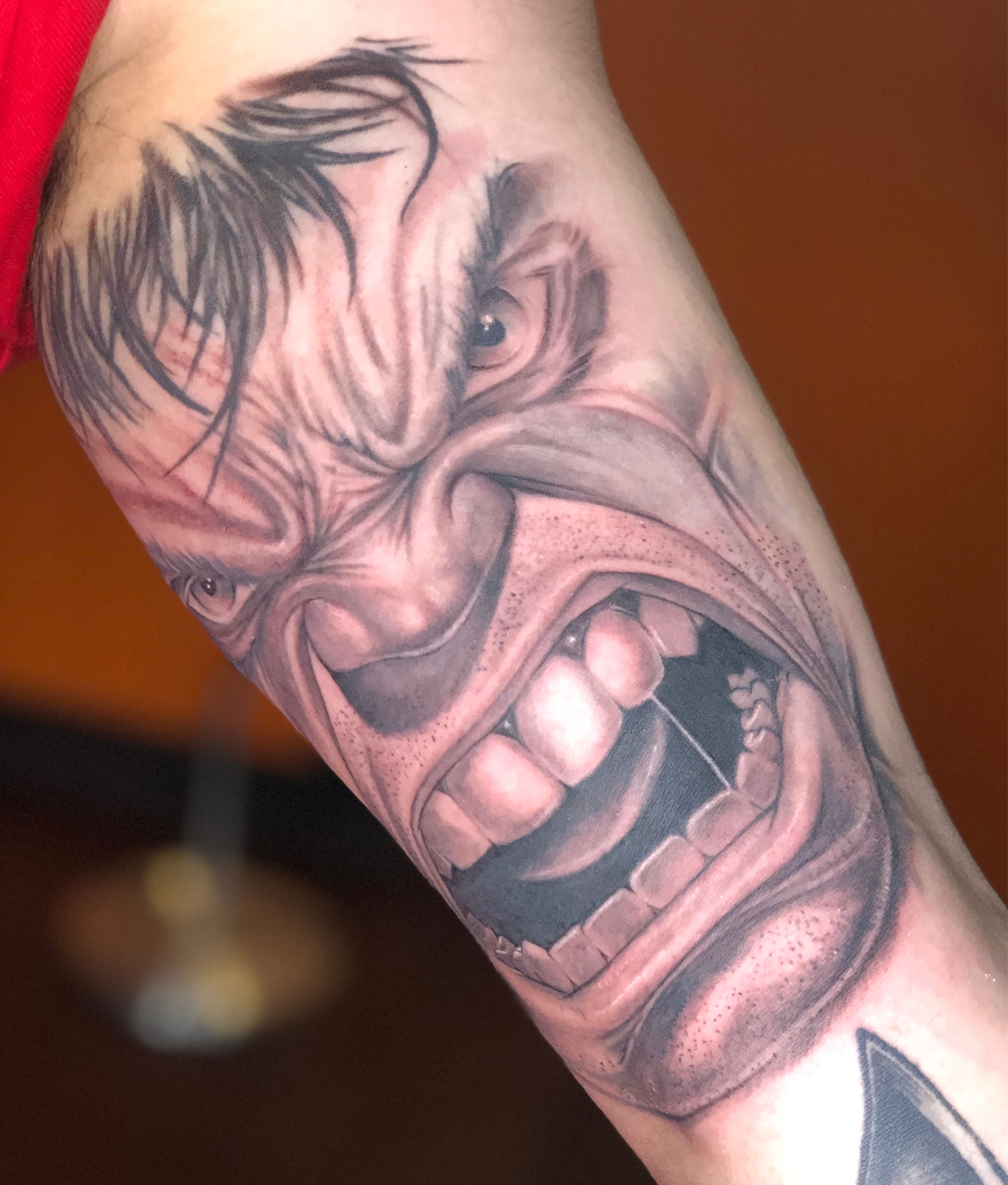 Black & Gray / Realistic Hulk Tattoo | Tatuaje de hulk, Tatuajes de  pergaminos, Tatuaje de cruz con alas