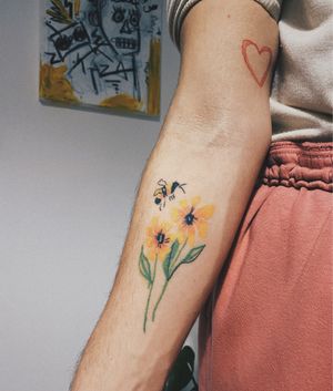 #flower #flowertattoo #colours #lineworktattoo #linework #lines #tattooart #tattoolovers #stattoo #smalltattoo #minimaltattoo #inkedguy #blackboldsociety #blxckink #oldlines #tattoosandflash #darkartists #topclasstattooing  