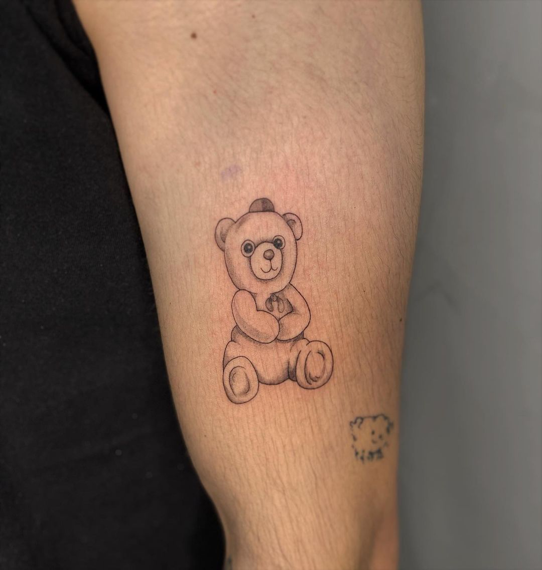 Cute heart teddy bear tattoo  Teddy bear tattoos Bear tattoo Bear tattoos