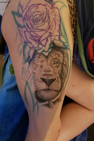 My wife is a lot so thats y she is getting a lion .. not done she's doing it in sessions .. 