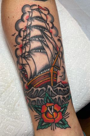 #ship and #rose done at Greenhouse in Asheville NC,USA. Email info@greenhouseavl.com for appointments. #traditionaltattoo #rosetattoo #shiptattoo