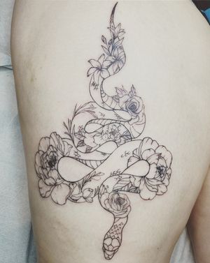 Floral snake #flowers #floral #snake #peonies #rose #lily #thigh-tattoo 