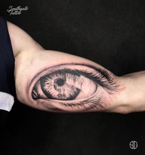 • 👁 • realistic piece part of the ongoing full sleeve by our resident @cat_vaska116 For similar projects contact us: 👉🏻 @southgatetattoo •••#eye #eyetattoo #realistictattoo #fullsleeve #fullsleevetattoo #eyes #inked #tattooideas #realistictattoos #southgate #customtattoo #SGtattoo #londontattoo #northlondon #southgatetattoo #londontattooartist #realism #northlondontattoo #traditionaltattoo #london #ink #enfield #oldschooltattoos #darktattoo #tattoos #customdesigns #amazingink #blackwork #sg #londontattoostudio #londonink