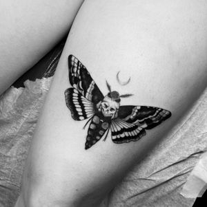 🤭 •#tattoos #tattoo #tattooed #tattooing #tattooartist #love #blacktattoos #hanau #frankfurt #ffm #erlensee #offenbach #aschaffenburg #hessen #intenzeink #intenzecolors 